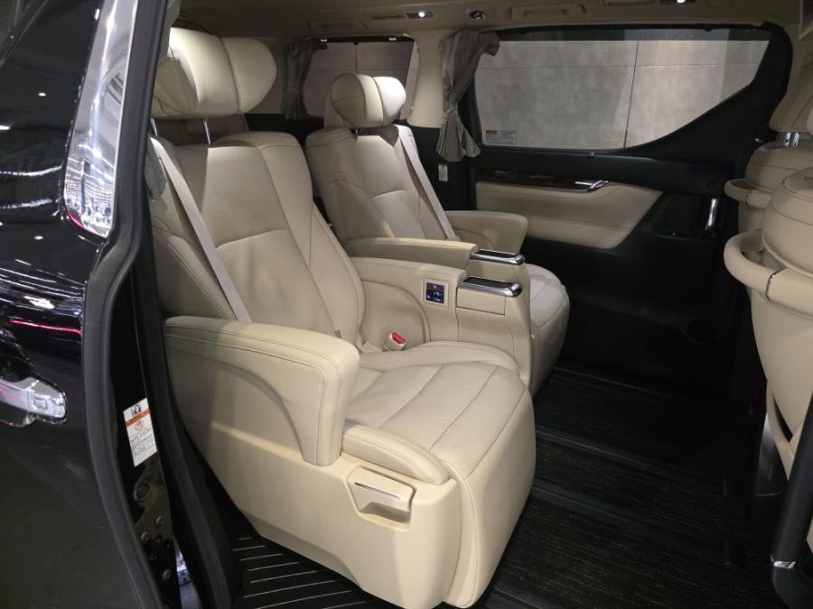 ALPHARD 3.5 - Image 4